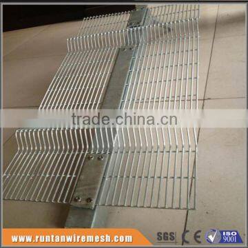 Trade Assurance hot dipped galvanized and pvc coated anti climb security 358 mesh (Since 1989)