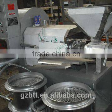 Various raw materials oil extruding machine make in China