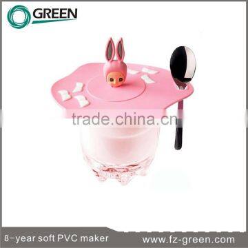 Smart silicone lid for cup