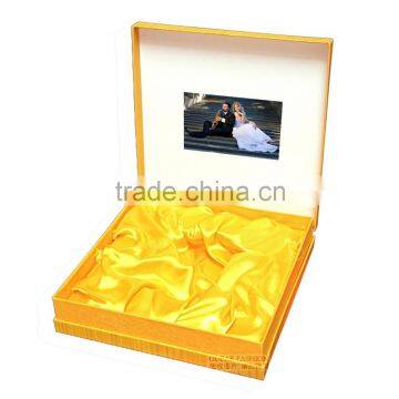 golden concise video jewellery box