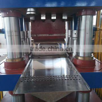 Strong pressure Hydraulic Iron oxide powder Briquette press making machine