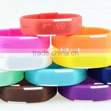oem service fashion plastic bracelet women men sports digital watches
