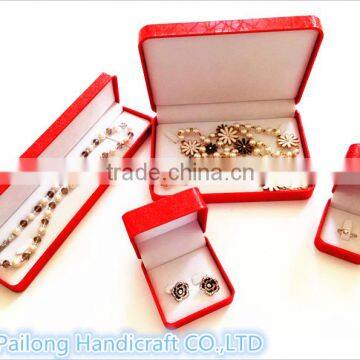 Hot design wedding packaging plastic jewlery box manufacturer in China