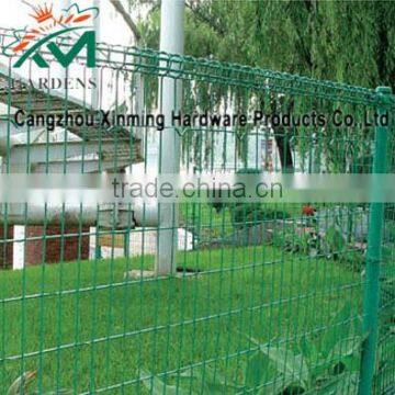Green Double Edge Wire Welded Wire Mesh Fence photo-4