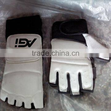 Taekwondo gloves