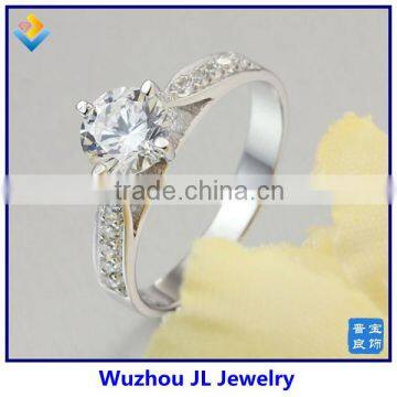 2014 glittering Jewelry Ring Round Shape Diomanf Cut Synthetic Cubic Zirconia Stone Wedding Silver Ring