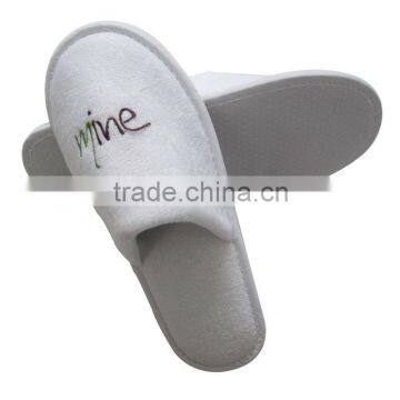 comfortable embroidered hotel bathroom velvet slipper