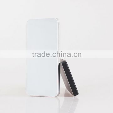 Ultra-thin mobile power supply