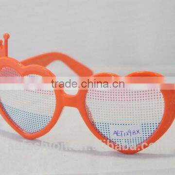 promotion heart shape party glasses with Crown