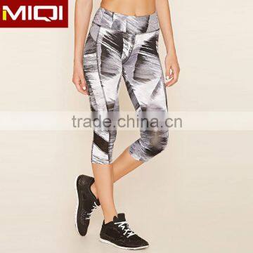 Latest Hot Sale Bodybuildy Sublimation Sexy Women Capri Pants Custom Ladies Printed Half Pants