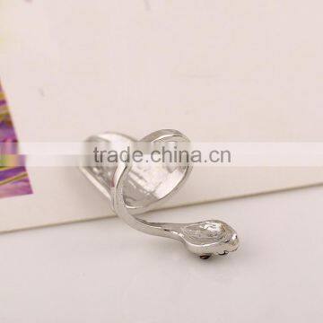 >>>2015 New Hot Sale Women Nails Rings European Style Popular Stylish Crystal Snake Nail Ring