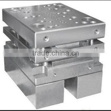 Plastic Product Material and Household Product 4 Cavity LED Lamp PC Cover Mould photo-3
