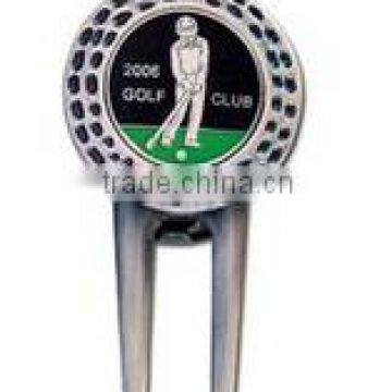 Anti-gold logo engraved metal magnet golf pitch fork divot tool with removable ballmarkers