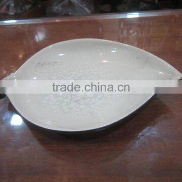 Elegant ceramic-porcelain dish with original price from Vietnam