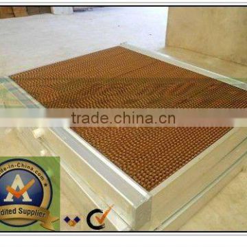 high-efficiency cooling pad with corrosion-resistance feature