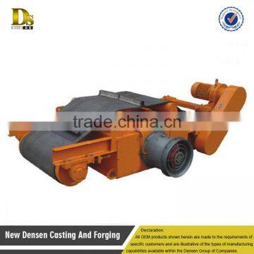 Air cooling electric cross conveyor magnetic separator