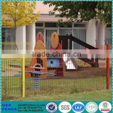 Playground Modern White Rubber Coated Metal Fencing