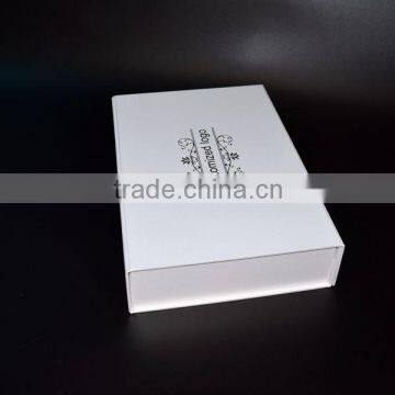 Matt White Magnetic Closure Customized Box Accepted Packaging Gift Box photo-3