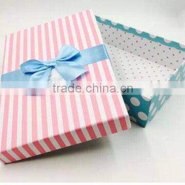 Ribbon bows for gift box