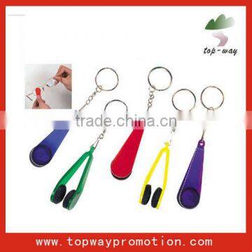 supply all kinds of keychain with eyeglass cleaner