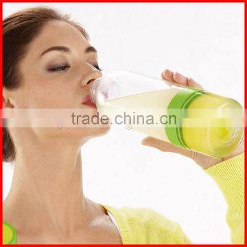 800ml Multi-functional Water Bottle Manual Fruit Juicer Cup Lemon Cup With Lid photo-6