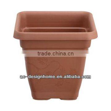 SQUARE PLASTIC PLANTER