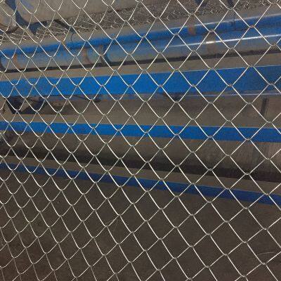 Galvanized Chain Link Fence With 2.5mm Wire Diameter and 50mm Mesh Size