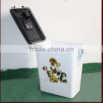 2015 New available PP dogs food container with inner spoon of capacity 15kgs