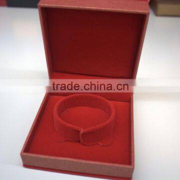 custom red velvet jewelry packaging box for golden bangle/bracelet