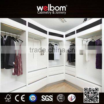 Modular V Shape Walk in Closet