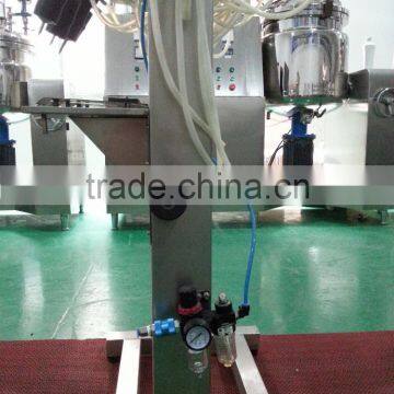 High Accuracy and Low Price Vacuum Negative Pressure Small Perfume Bottle Filling Machine photo-5