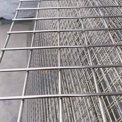 Galvanized Welded Wire Mesh Panel With PVC Coating for Anti-Theft Fencing photo-2