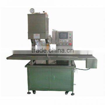 Full automatic glue filling machine