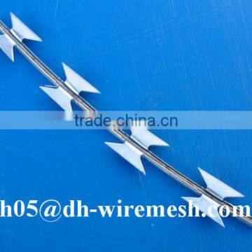 Hot Diped Galvanized Razor Barbed Wire , plastic razor barbed wire