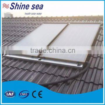 High-performance flat panel solar collector solar pool heating system