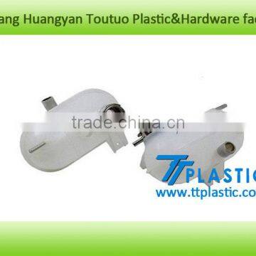 Plastic Coolant Reservoir Customized Mould and Products Factory photo-4