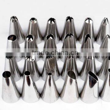 2016 new design Cheap OEM 24 pcs stainless steel cookie cake tip set decoration as seen on tv