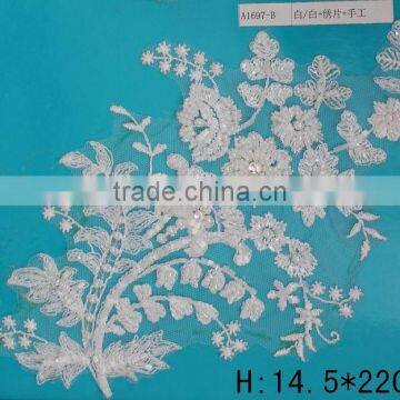 New arrival embroidered lace beaded applique with good price