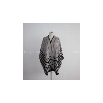 Women Popular Geometric Knit Poncho