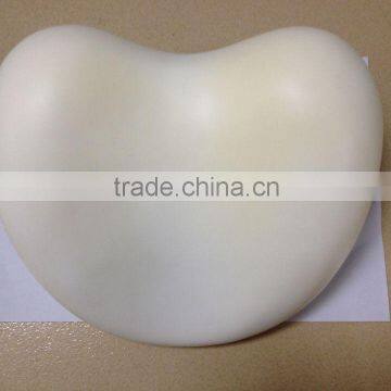 High quality and white color pu heart pillow