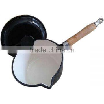 cast iron sauce pot