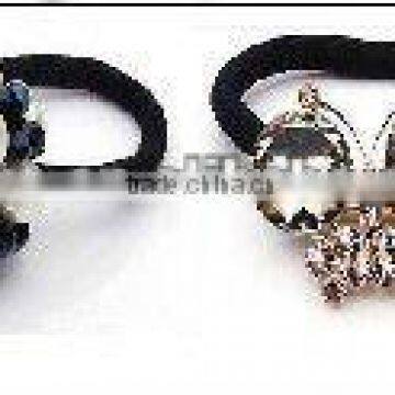 Black elastic beaded ponytail holder