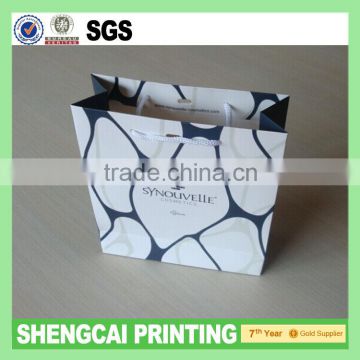 Jewellery paper packing bag with gold foil logo