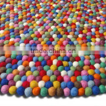 Felt Ball Rug / Carpet / Teppich