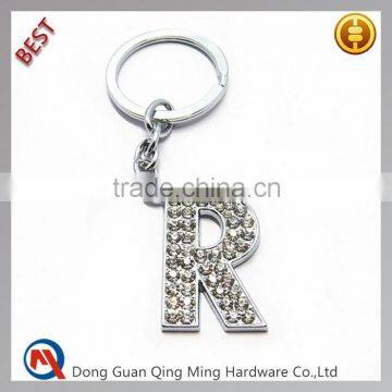 China Manufacturers Coustom Metal Rhinestone Letter Keychain