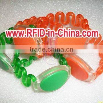 Lowest Price!! RFID Bracelets Rubber China Producer with OEM RFID Proximity Wristbands
