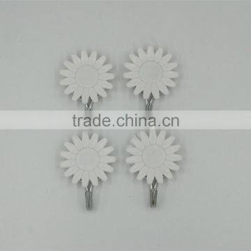 4pcs White Daisy Houseware Sticky Sticker Hanging Plastic Hooks