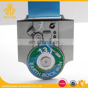 Factory Price Zinc Alloy Earth Rock Running Medal in 3D Design