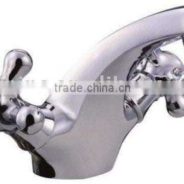 two lever brass mordern basin water faucet SH-1316