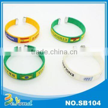 High Quality Soft Texture Promotional Silicone Bracelet photo-2